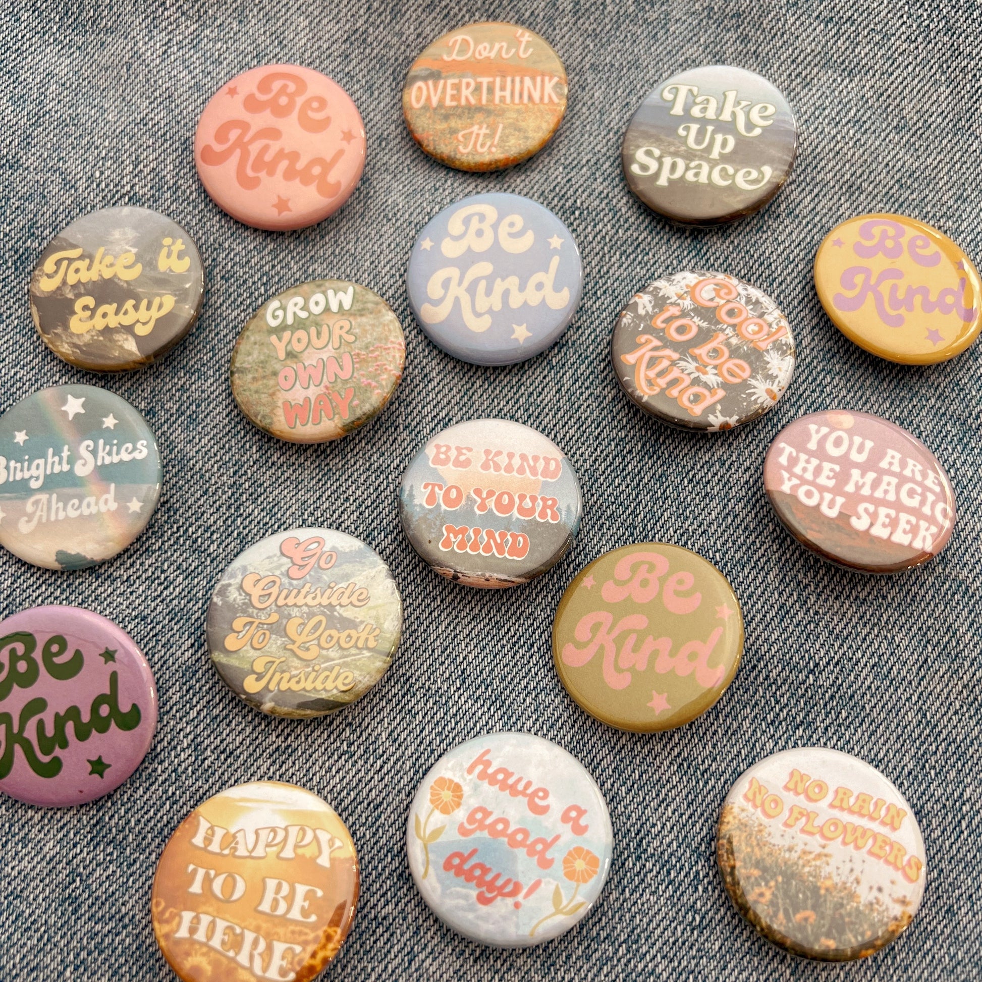 Enjoy The Now - Cute Pins for Bags, Mindfulness Button Pins and Badges, Mental Health Pins for Backpacks, Colorful 70s Retro Aesthetic Pins